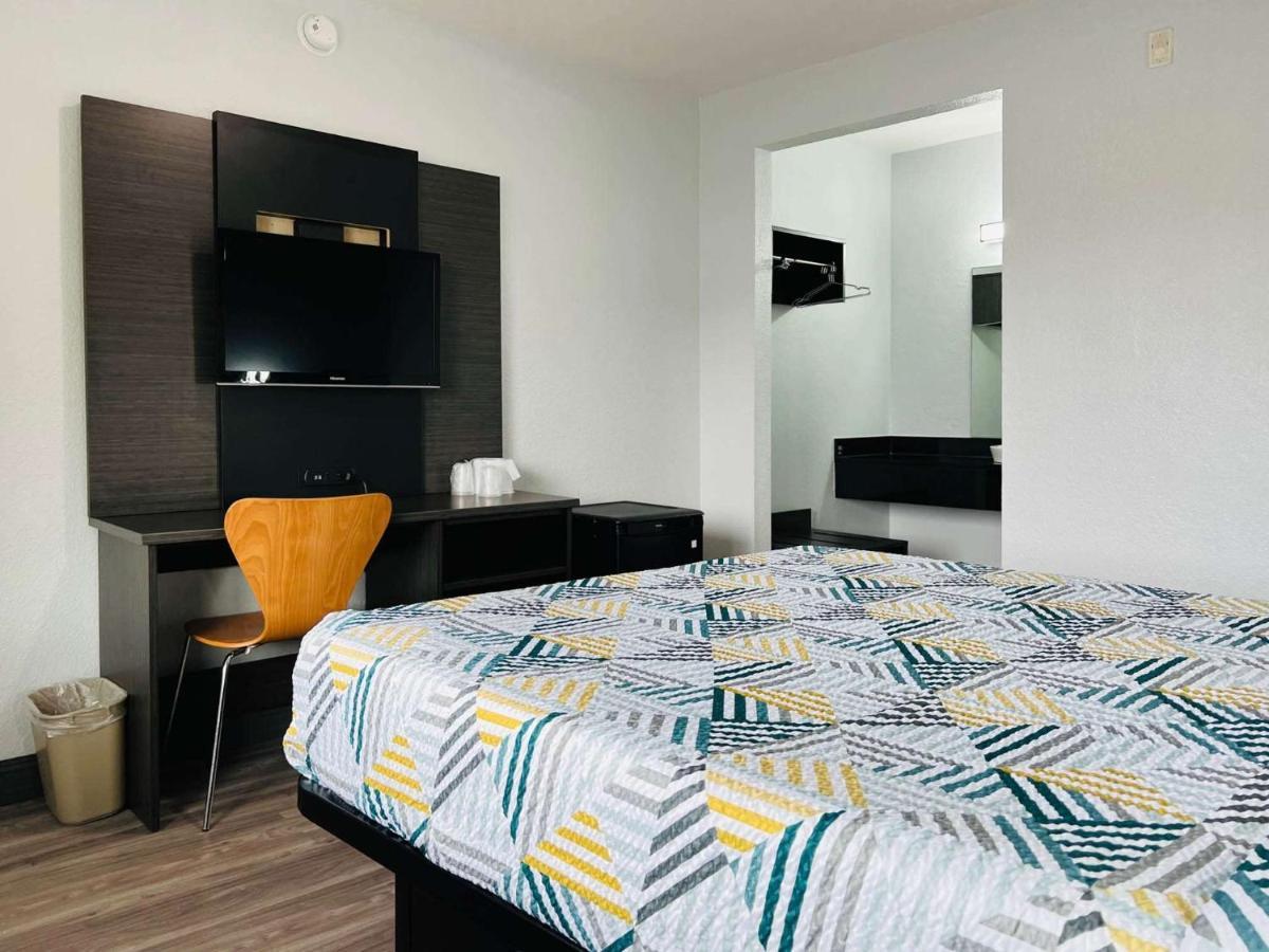 Hotel 6-la Mesa, Ca - San Diego